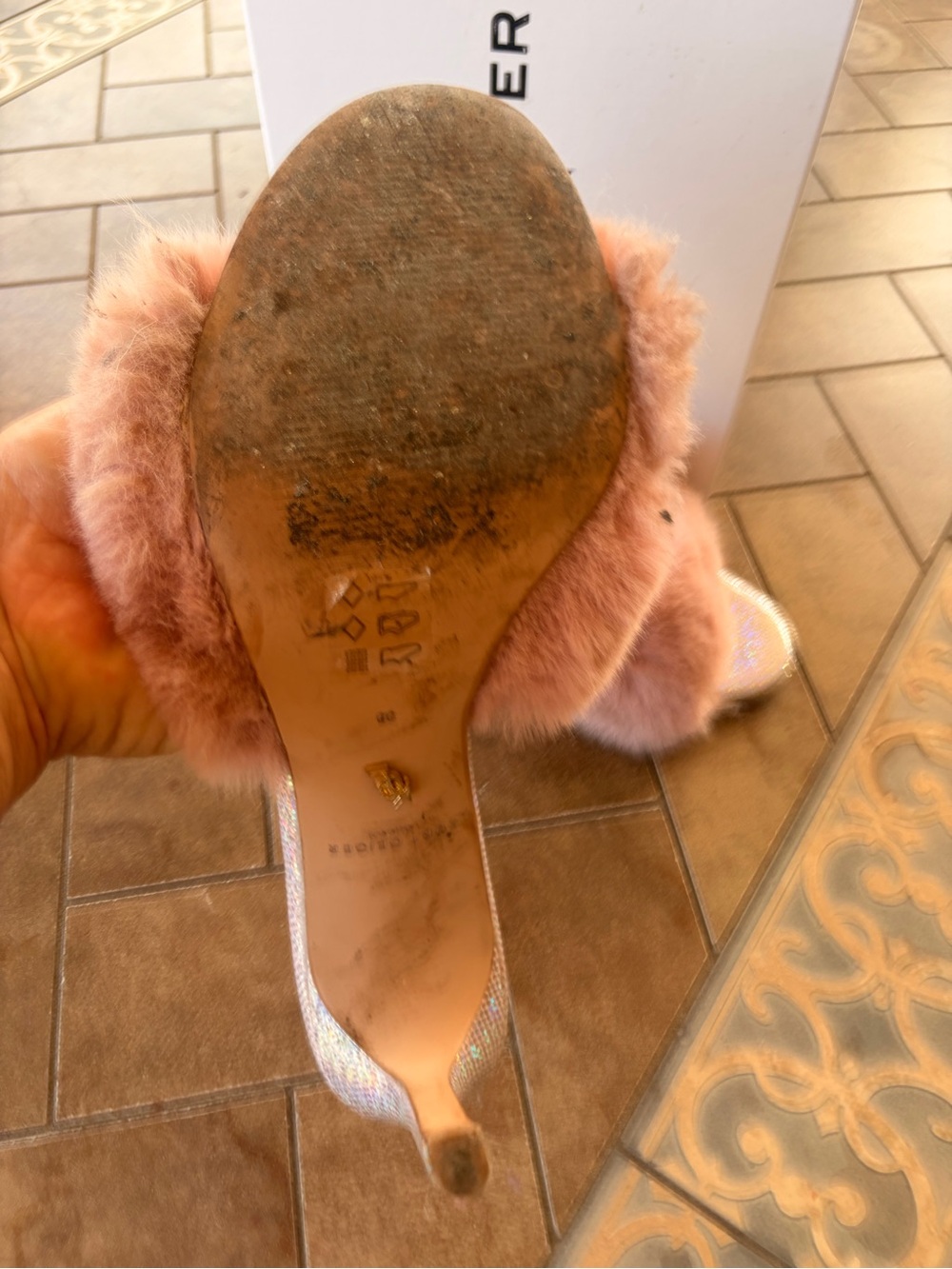 Kurt Geiger Blush Pink Faux Fur kesington 95 mule - Picture 4 of 5
